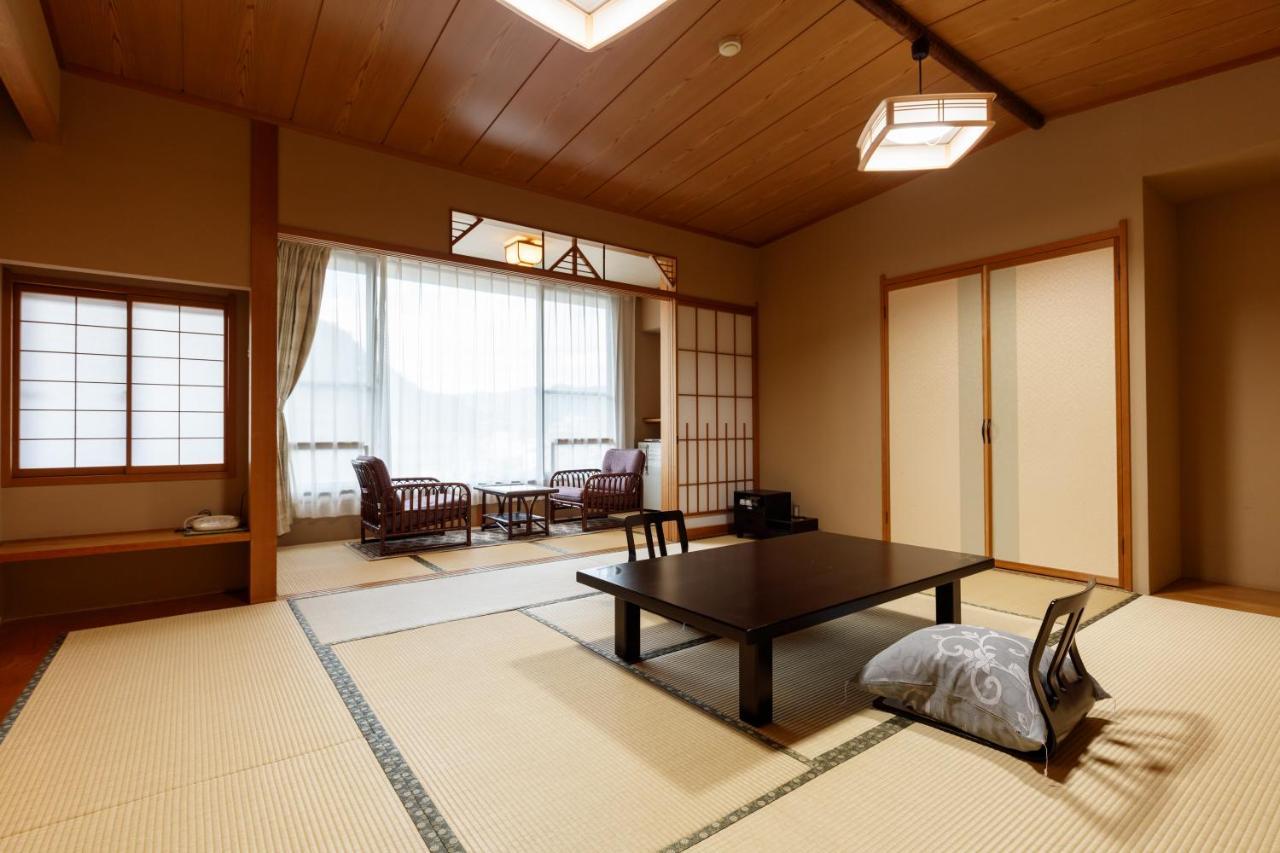 Chikuma Umemura Ryokan Uguisutei מראה חיצוני תמונה